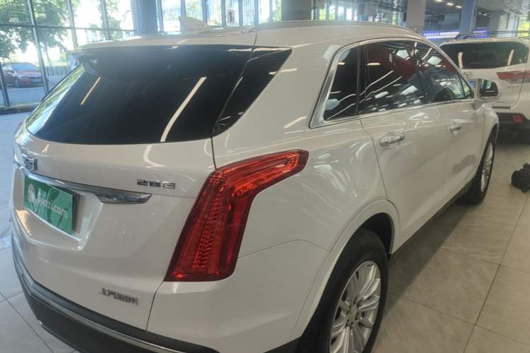 Used Cadillac XT5 2018 28E Four-Wheel Drive Tech Version Rear Right 45 Deg