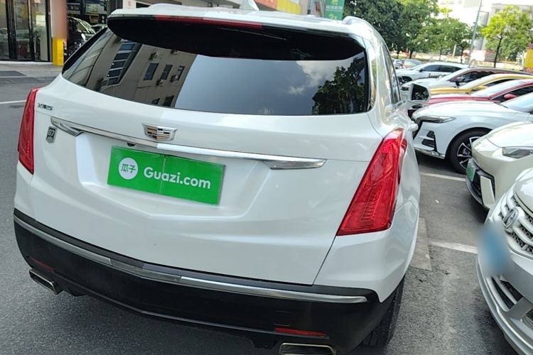 Used Cadillac XT5 2018 25T Tech Model Rear Right 45 Deg