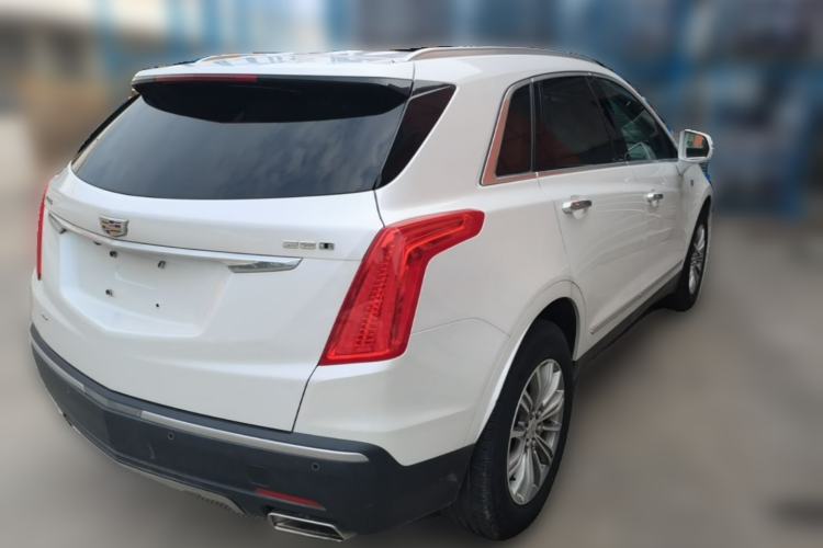 Used Cadillac XT5 2018 28T Four-Wheel Drive Luxury Model Rear Right 45 Deg