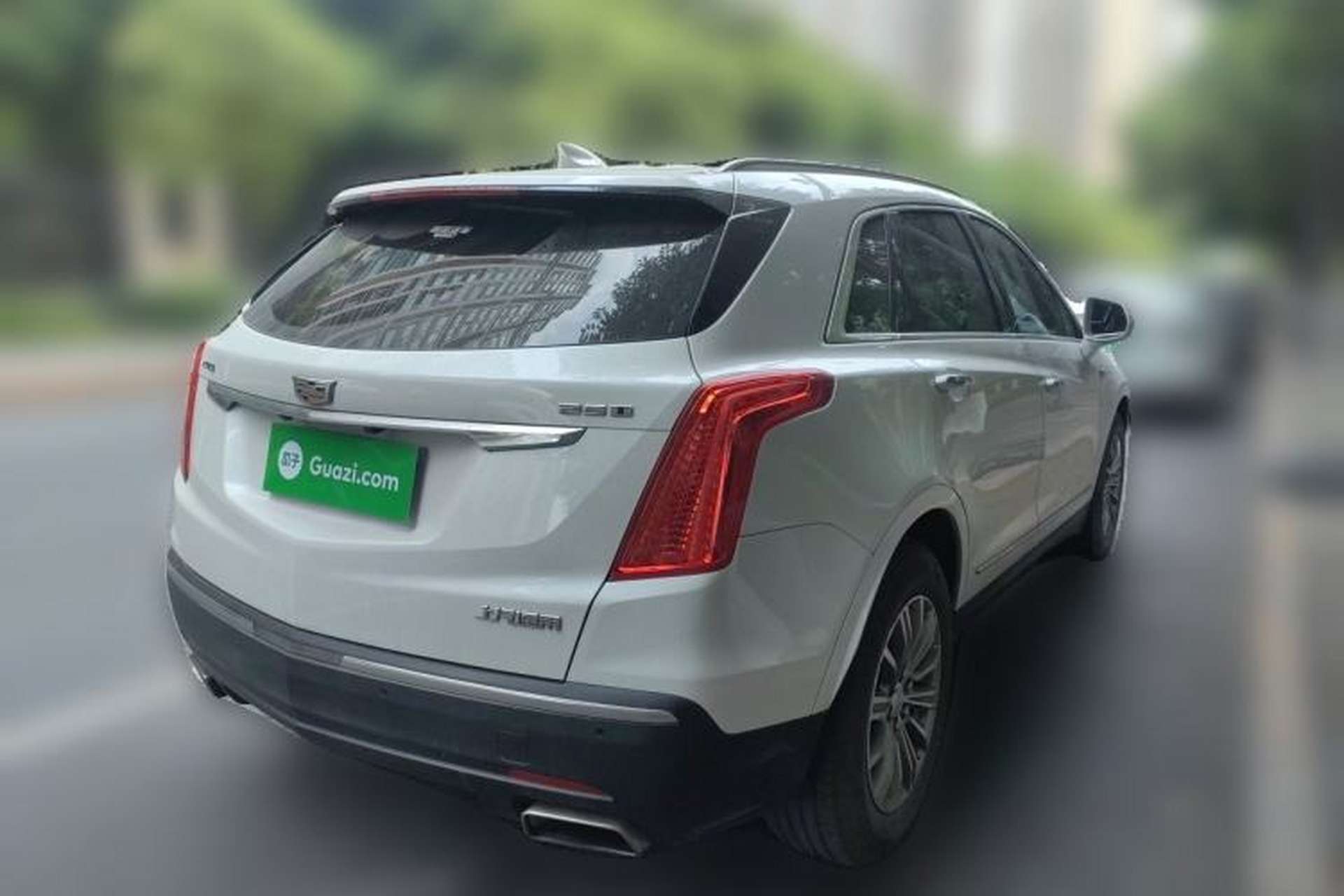 Used Cadillac XT5 2018 25T Luxury Model Rear Right 45 Deg
