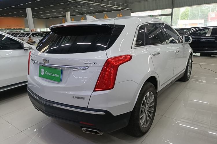 Used Cadillac XT5 2018 25T Luxury Model Rear Right 45 Deg