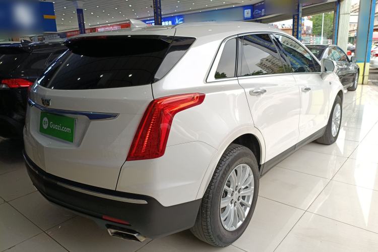 Used Cadillac XT5 2018 25T Tech Model Rear Right 45 Deg