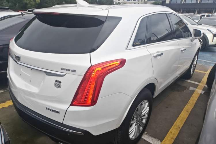 Used Cadillac XT5 2018 28E Four-Wheel Drive Tech Version Rear Right 45 Deg