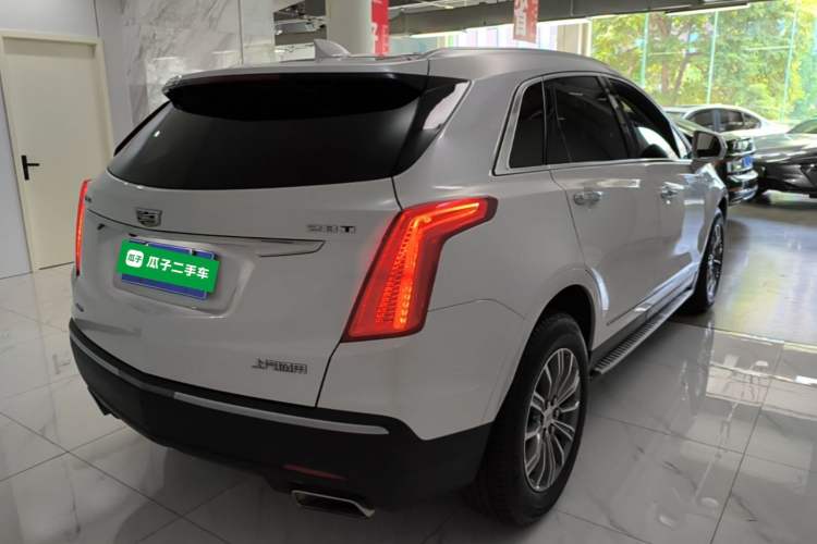 Used Cadillac XT5 2018 28T Four-Wheel Drive Luxury Model Rear Right 45 Deg