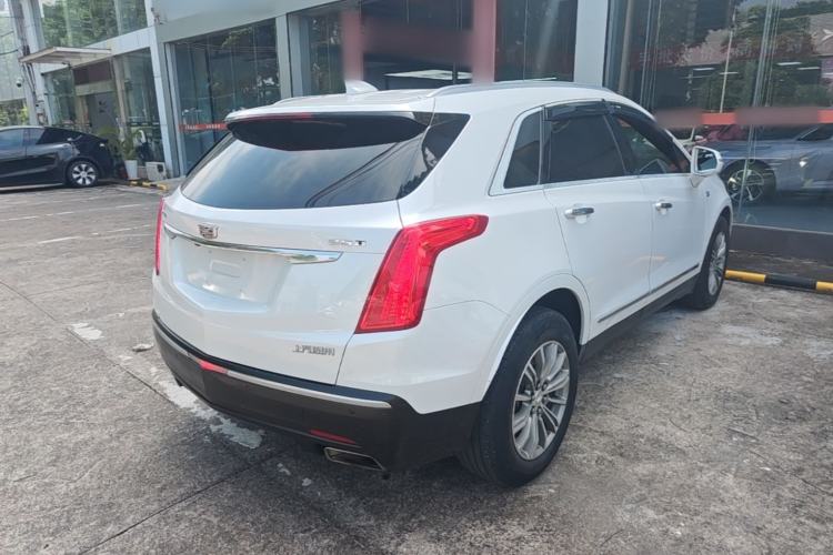 Used Cadillac XT5 2018 25T Luxury Model Rear Right 45 Deg