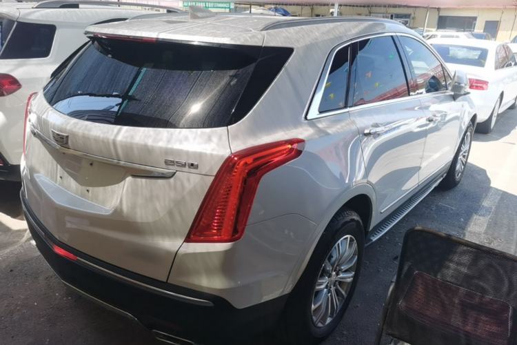 Used Cadillac XT5 2018 25T Luxury Model Rear Right 45 Deg