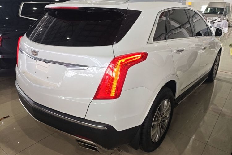 Used Cadillac XT5 2018 25T Luxury Model Rear Right 45 Deg
