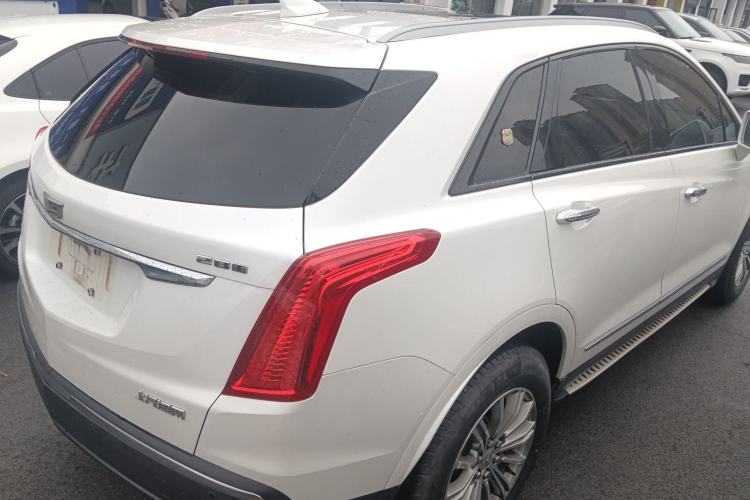 Used Cadillac XT5 2018 25T Luxury Model Rear Right 45 Deg