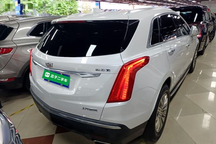 Used Cadillac XT5 2018 28T Four-Wheel Drive Luxury Model Rear Right 45 Deg