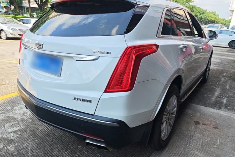 Used Cadillac XT5 2018 25T Tech Model Rear Right 45 Deg