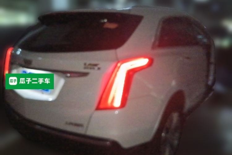 Used Cadillac XT5 2018 28T Four-Wheel Drive Luxury Model Rear Right 45 Deg