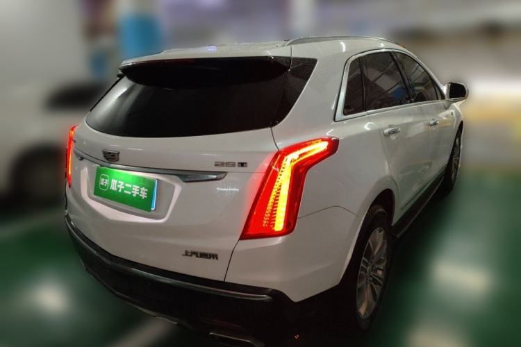 Used Cadillac XT5 2018 25T Luxury Model Rear Right 45 Deg