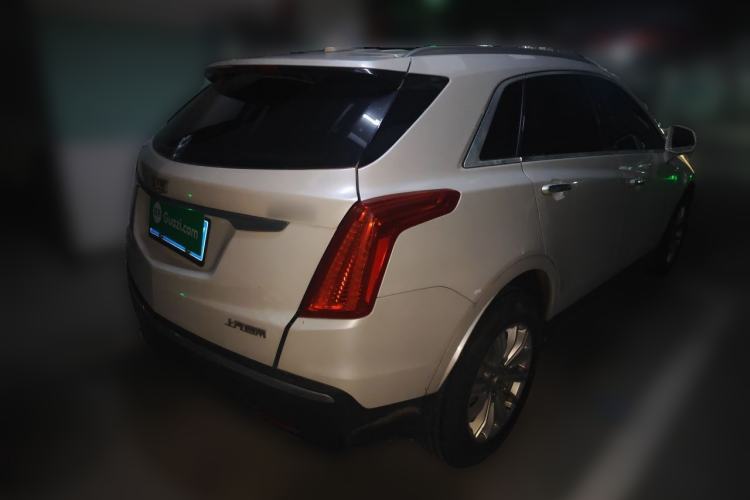 Used Cadillac XT5 2018 25T Tech Model Rear Right 45 Deg