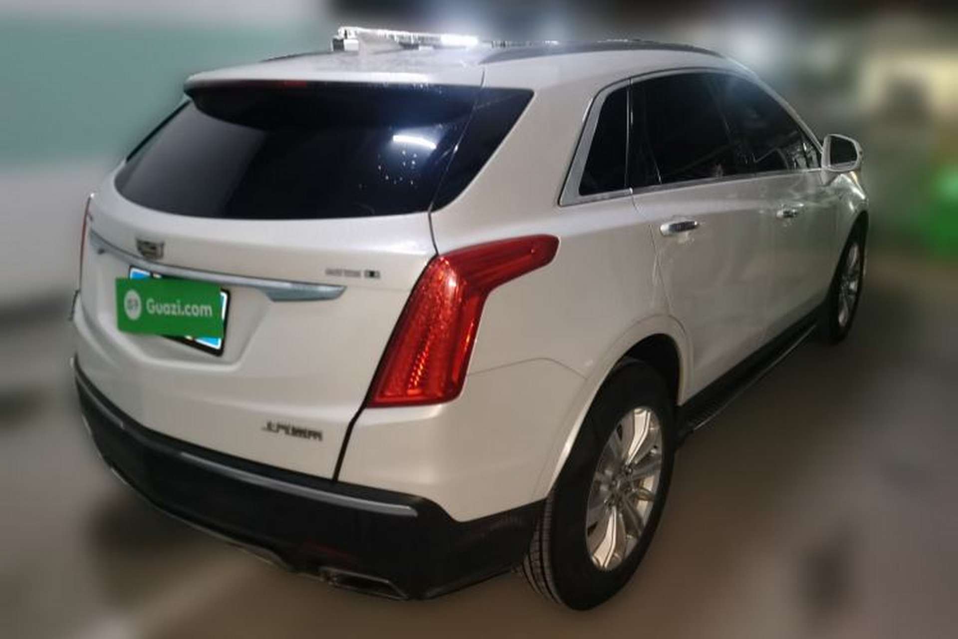 Used Cadillac XT5 2018 25T Tech Model Rear Right 45 Deg