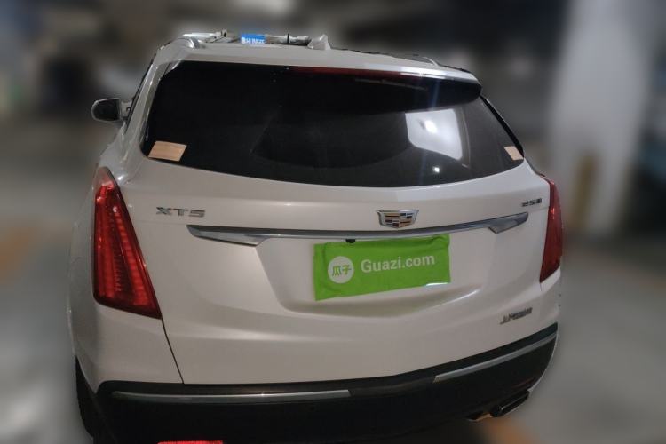 Used Cadillac XT5 2018 25T Luxury Model Rear