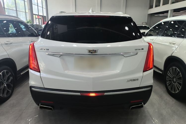 Used Cadillac XT5 2018 25T Luxury Model Rear
