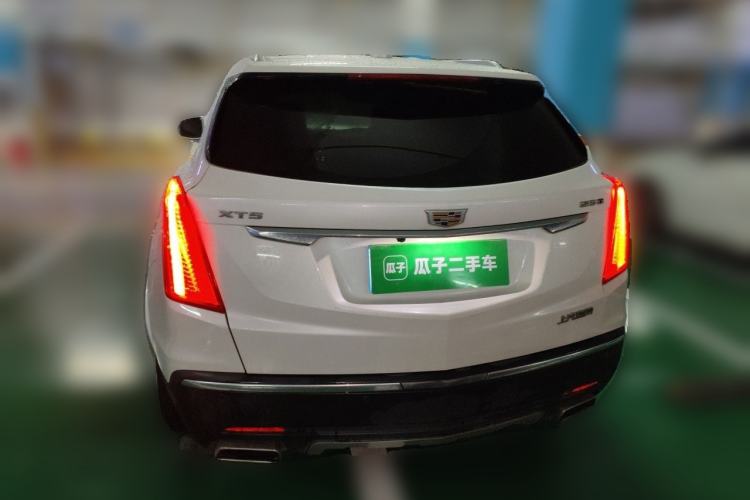 Used Cadillac XT5 2018 25T Luxury Model Rear