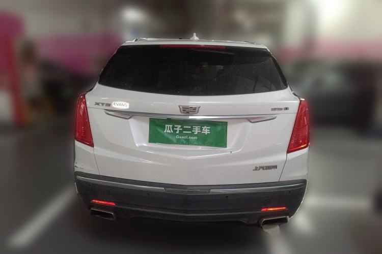 Used Cadillac XT5 2018 25T Luxury Model Rear