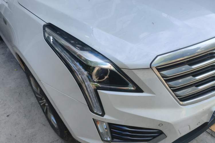 Used Cadillac XT5 2018 25T Luxury Model Right Front Headlight