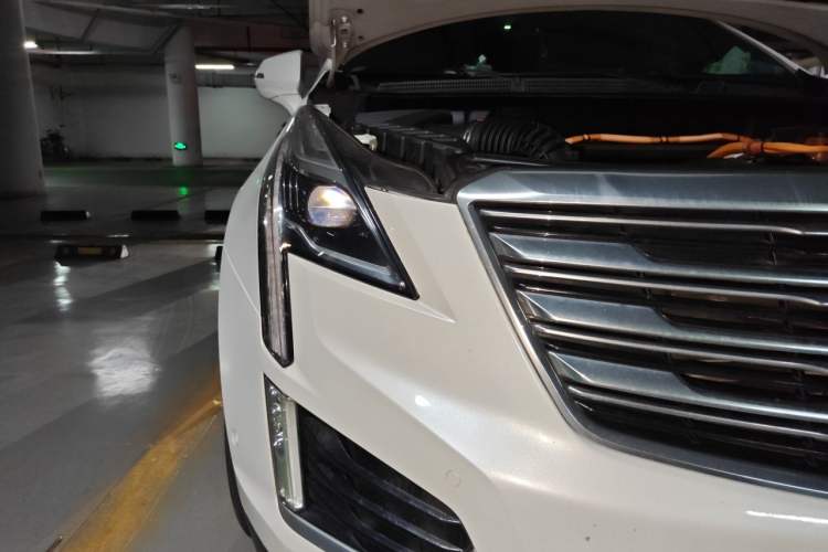 Used Cadillac XT5 2018 28E Four-Wheel Drive Leading Version Right Front Headlight