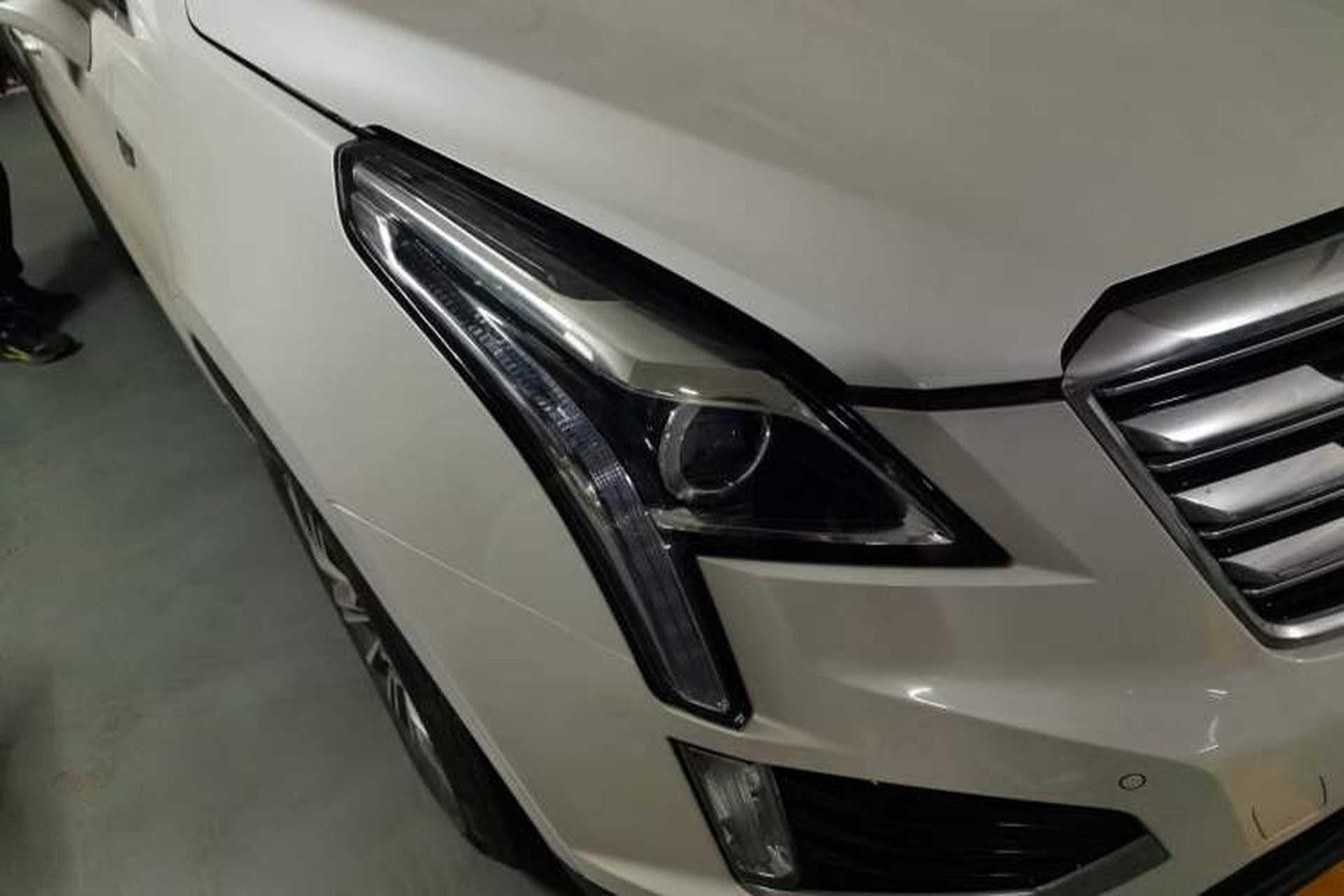 Used Cadillac XT5 2018 25T Luxury Model Right Front Headlight