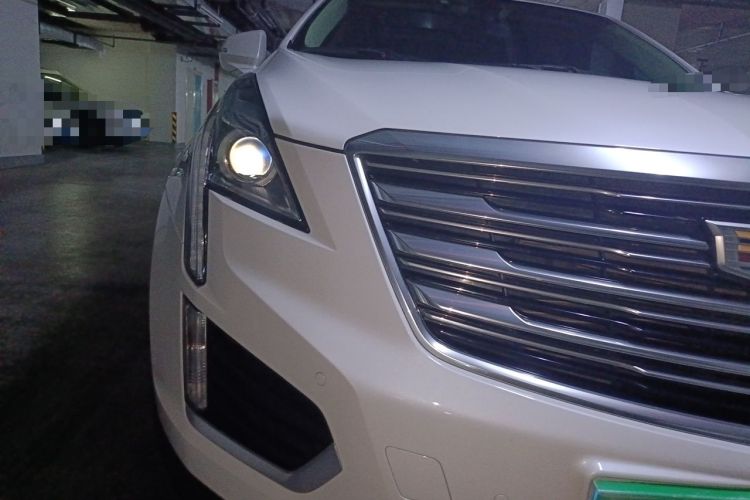 Used Cadillac XT5 2018 25T Luxury Model Right Front Headlight