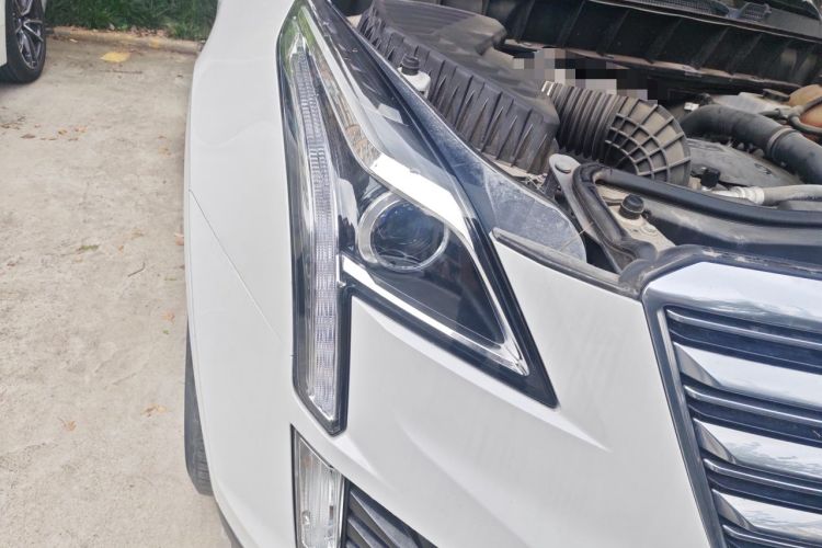 Used Cadillac XT5 2018 25T Luxury Model Right Front Headlight