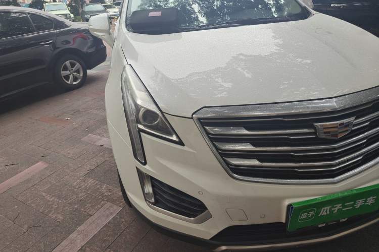 Used Cadillac XT5 2018 25T Luxury Model Right Front Headlight