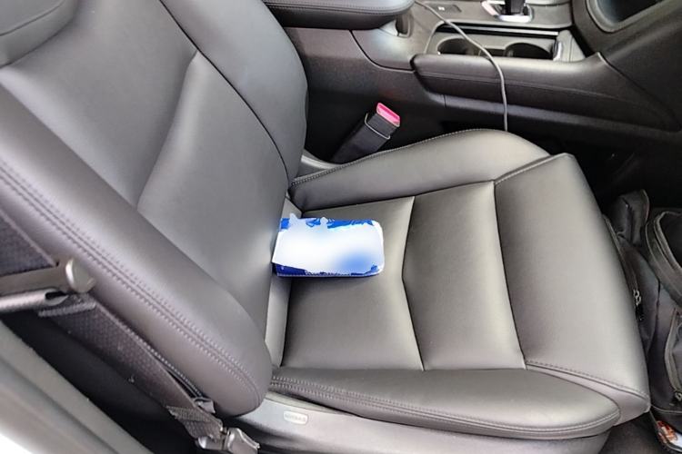 Used Cadillac XT5 2018 25T Tech Model Right Front Seat