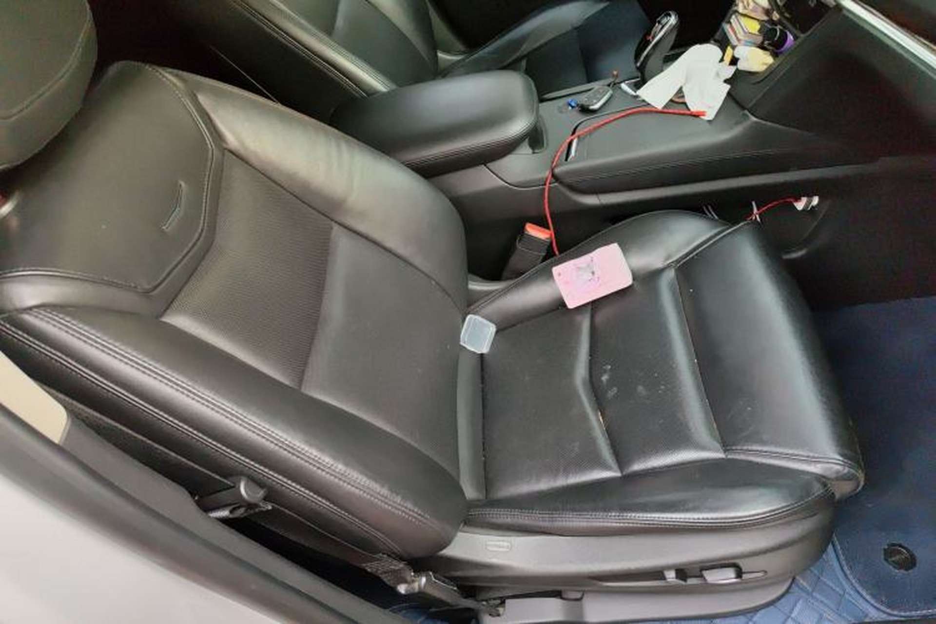 Used Cadillac XT5 2018 25T Luxury Model Right Front Seat
