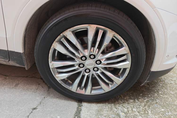 Used Cadillac XT5 2018 28E Four-Wheel Drive Leading Version Right Front Wheel Hub