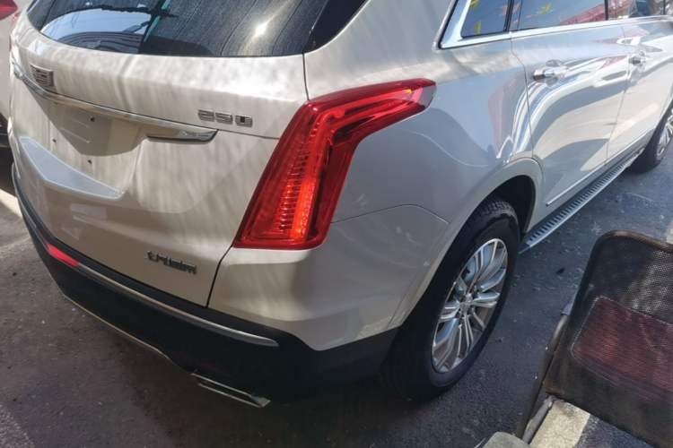 Used Cadillac XT5 2018 25T Luxury Model Right Rear Taillight