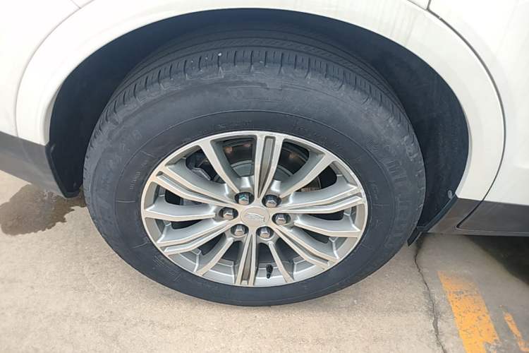 Used Cadillac XT5 2018 25T Luxury Model Right Rear Wheel Hub