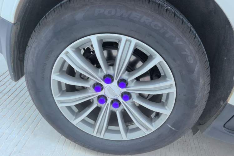 Used Cadillac XT5 2018 25T Luxury Model Right Rear Wheel Hub
