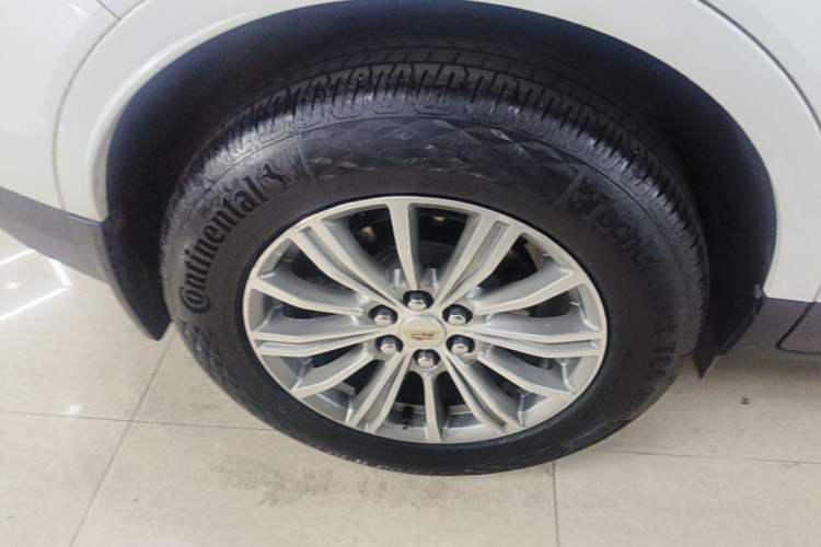 Used Cadillac XT5 2018 25T Luxury Model Right Rear Wheel Hub