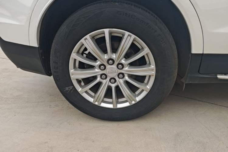 Used Cadillac XT5 2018 28E Four-Wheel Drive Tech Version Right Rear Wheel Hub