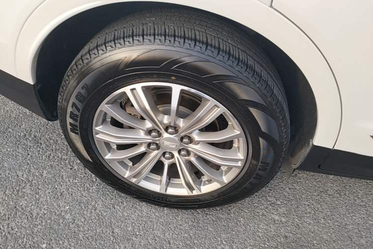 Used Cadillac XT5 2018 25T Luxury Model Right Rear Wheel Hub