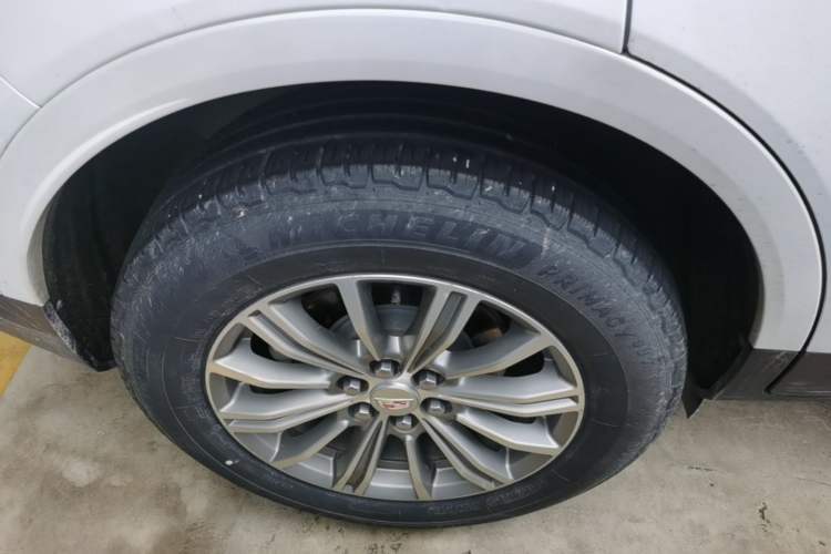 Used Cadillac XT5 2018 25T Luxury Model Right Rear Wheel Hub