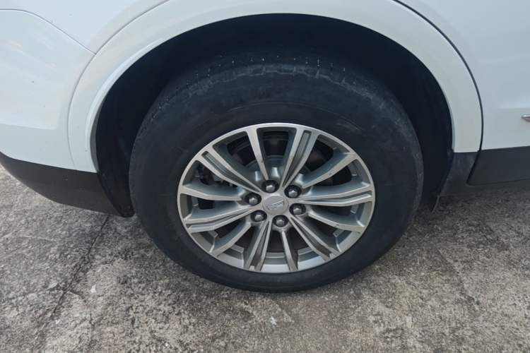 Used Cadillac XT5 2018 25T Luxury Model Right Rear Wheel Hub