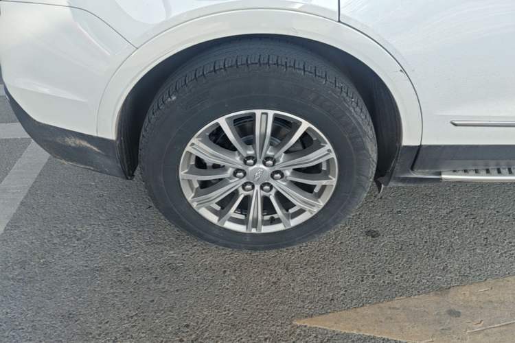 Used Cadillac XT5 2018 28T Four-Wheel Drive Luxury Model Right Rear Wheel Hub