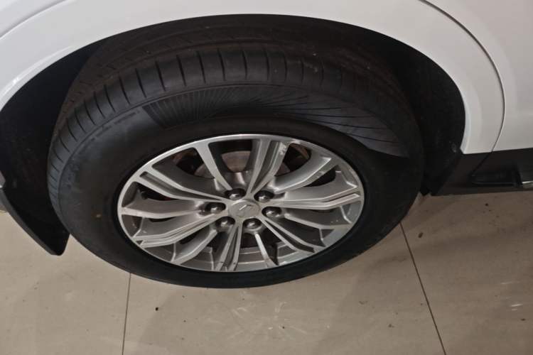 Used Cadillac XT5 2018 25T Luxury Model Right Rear Wheel Hub