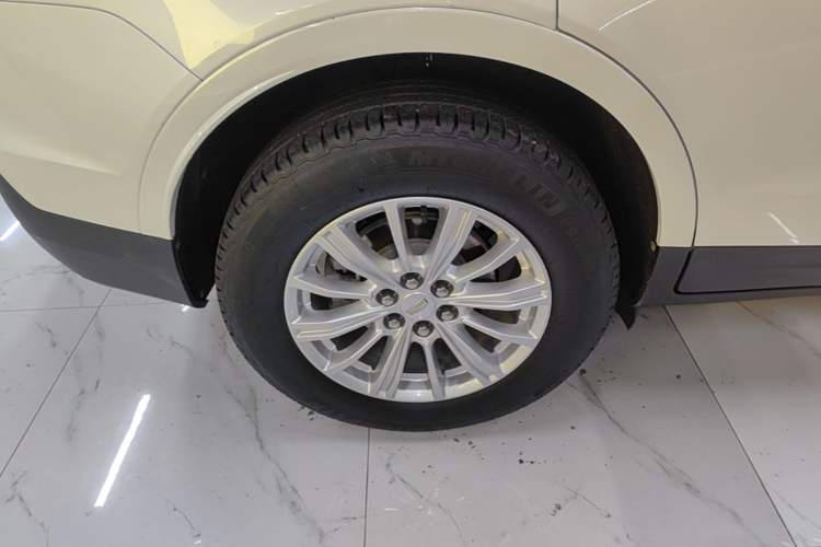 Used Cadillac XT5 2018 28E Four-Wheel Drive Tech Version Right Rear Wheel Hub