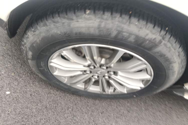 Used Cadillac XT5 2018 25T Luxury Model Right Rear Wheel Hub