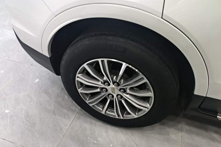 Used Cadillac XT5 2018 25T Luxury Model Right Rear Wheel Hub