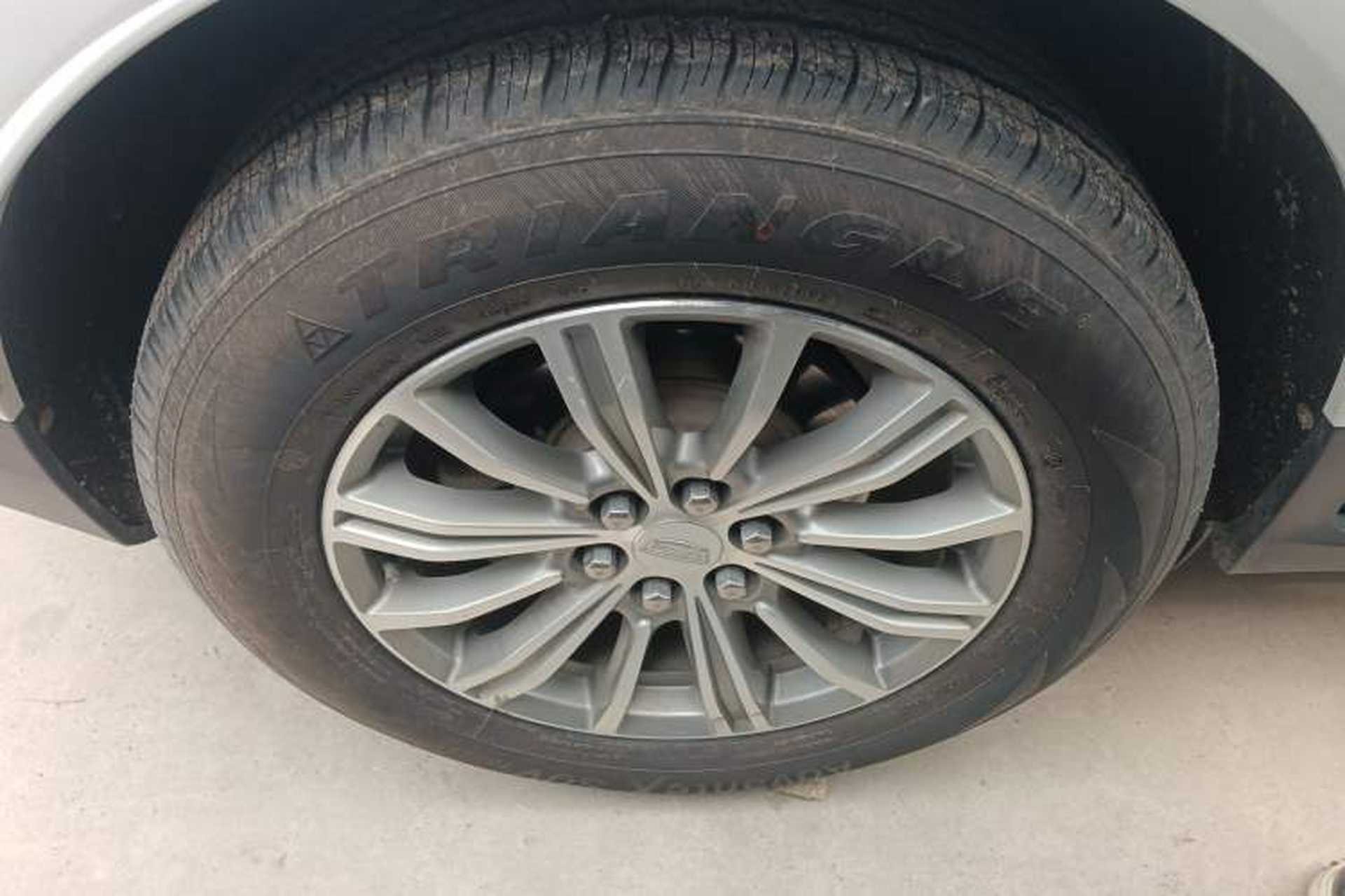 Used Cadillac XT5 2018 25T Luxury Model Right Rear Wheel Hub