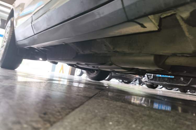 Used Cadillac XT5 2018 25T Tech Model Right Side Sill