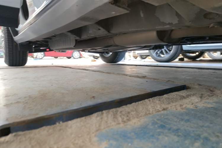 Used Cadillac XT5 2018 25T Luxury Model Right Side Sill