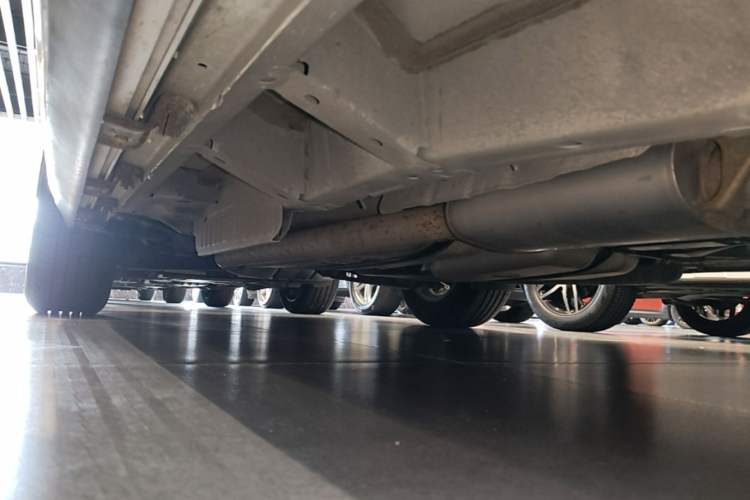 Used Cadillac XT5 2018 25T Luxury Model Right Side Sill