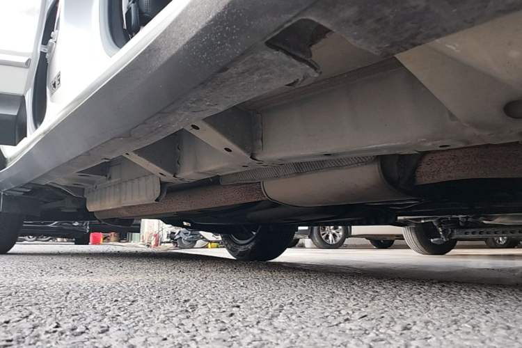Used Cadillac XT5 2018 25T Luxury Model Right Side Sill