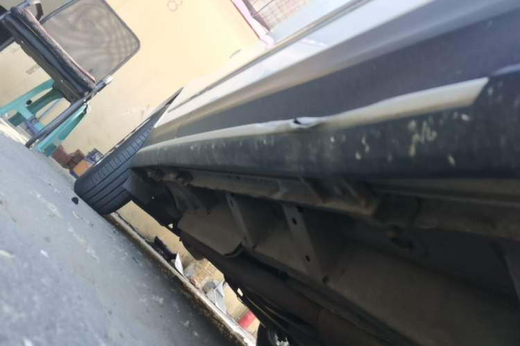 Used Cadillac XT5 2018 25T Luxury Model Right Side Sill